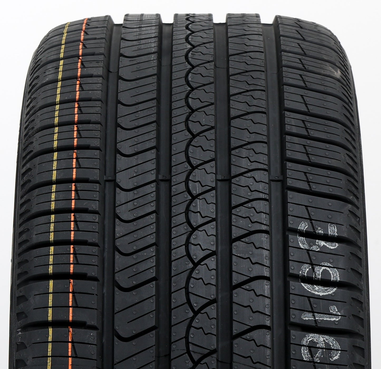 Pirelli Cinturato P7 All Season Plus 3