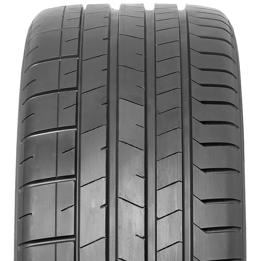 Pirelli P-Zero (PZ4-Luxury)